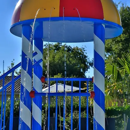 Κάμπινγκ Domaine Les Abberts Ares