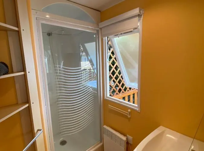 Domaine Les Abberts 3* Ares